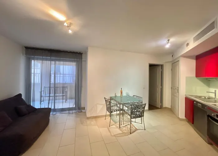 Le Vieux Port Apartments