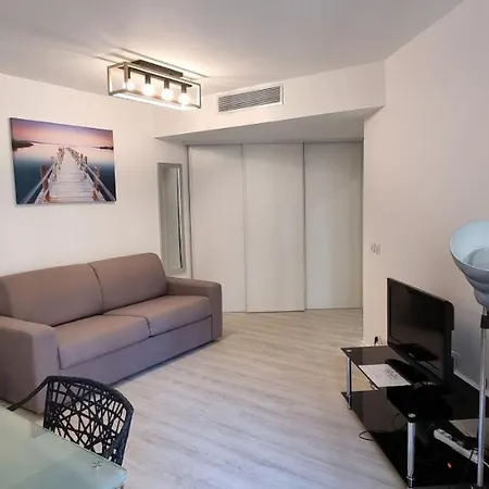 Le Vieux Port Apartments Cannes Exterior photo